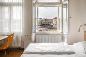 Drunken Monkey Hostel, Prague